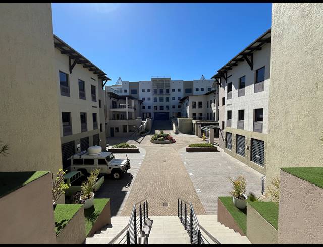877M² OFFICE TO LET IN CENTURY CITY